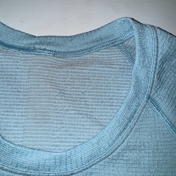 Lululemon Swifty Tech Sparkle Short Sleeve Crew Size 6 - Powder Blue with Silver - Picture 7 of 16